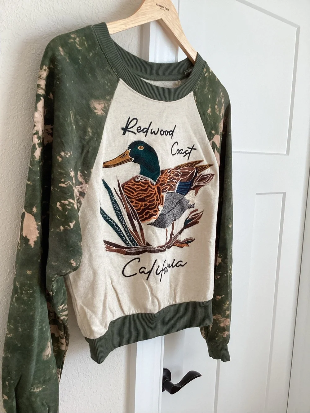 🦆Anthropologie Niki Bubble Embroidered Sweatshirt Pilcro New Duck Camouflage - Picture 7 of 15